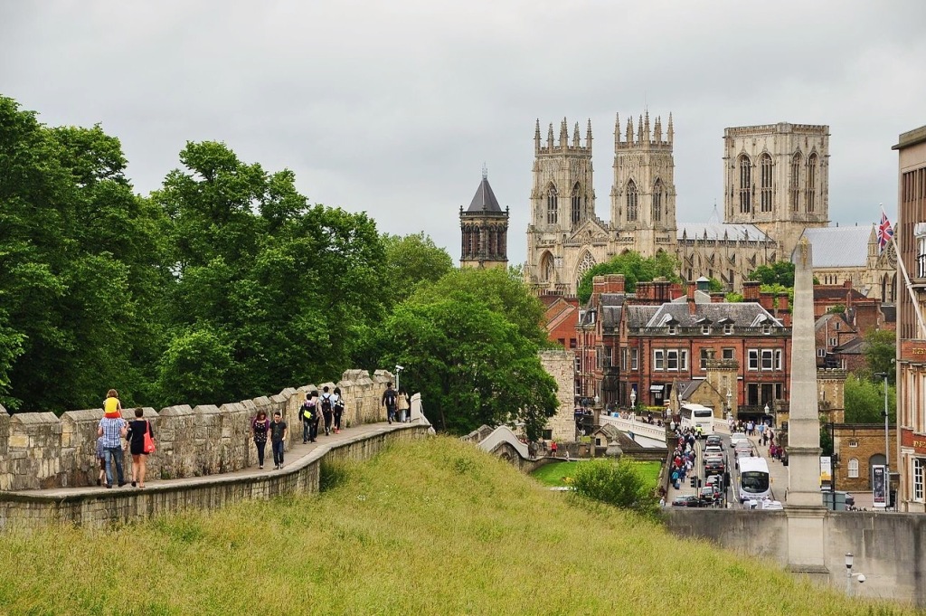 Free things to do in York - Walk the city walls